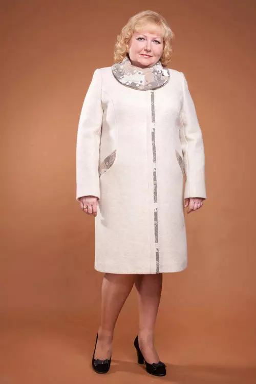 Téli női kabát (384 fotók): divatos 2021 a sintepsumon, kapucnis, ifjúság, gyapjú, terhes, kabát 643_139