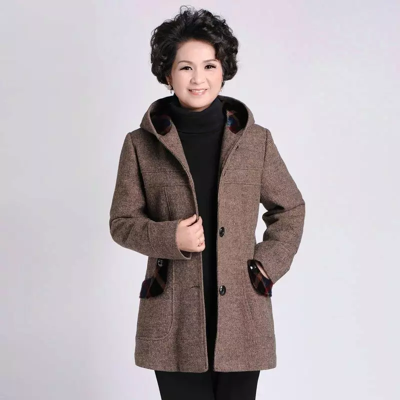 Winter Women's Coat (384 mga larawan): Fashionable 2021 sa sintepsum, hooded, kabataan, lana, para sa buntis, amerikana pababa 643_155
