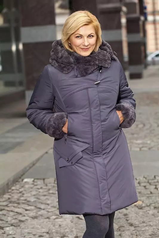 Winter Women's Coat (384 mga larawan): Fashionable 2021 sa sintepsum, hooded, kabataan, lana, para sa buntis, amerikana pababa 643_160