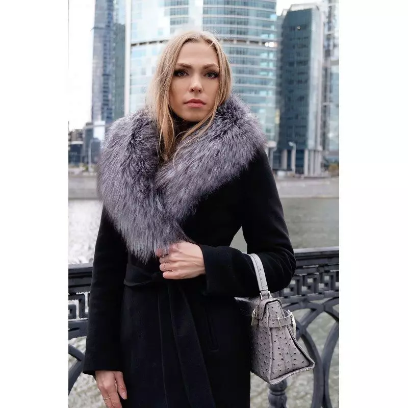 Téli női kabát (384 fotók): divatos 2021 a sintepsumon, kapucnis, ifjúság, gyapjú, terhes, kabát 643_171