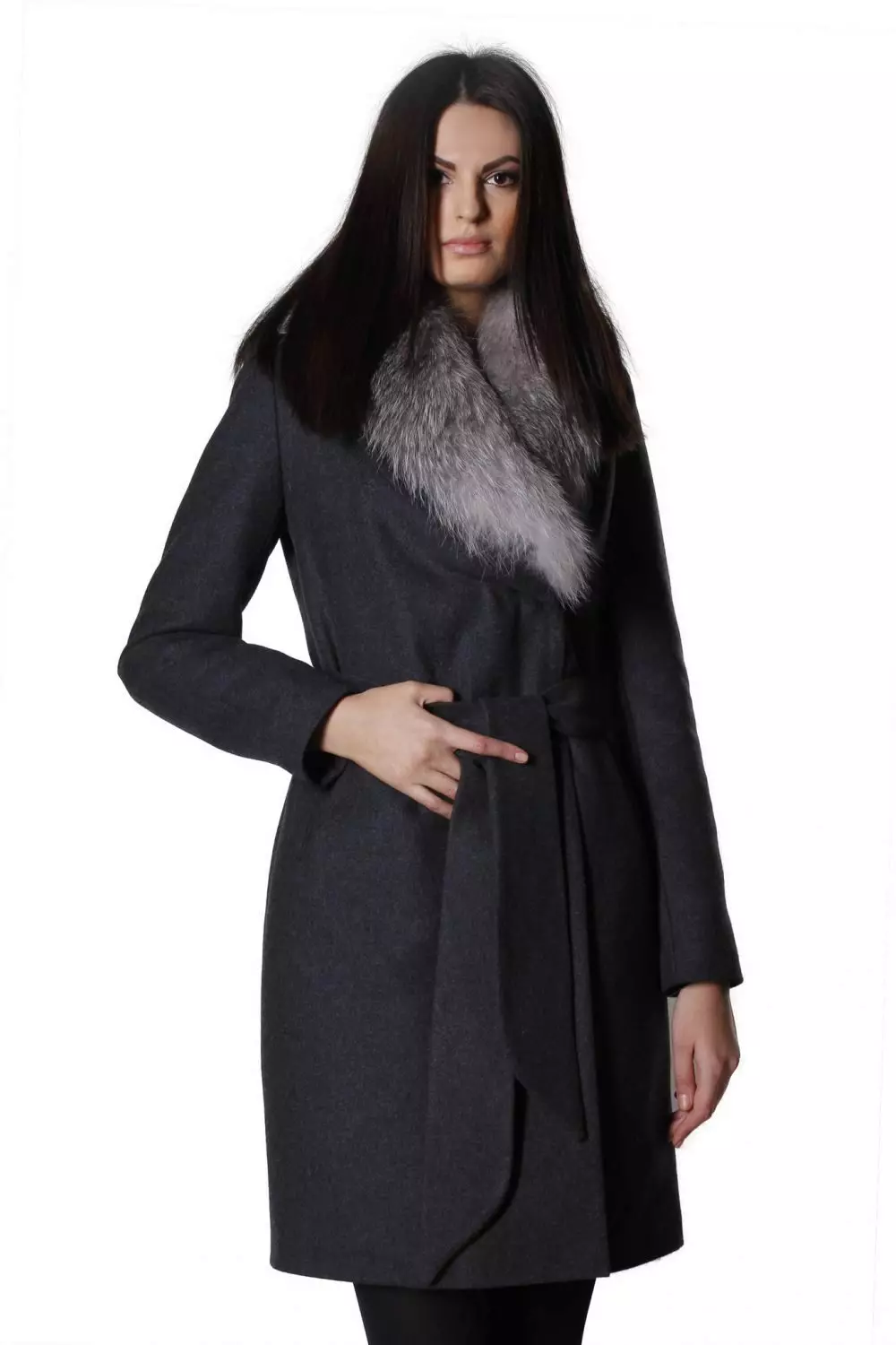 Winter Women's Coat (384 mga larawan): Fashionable 2021 sa sintepsum, hooded, kabataan, lana, para sa buntis, amerikana pababa 643_178