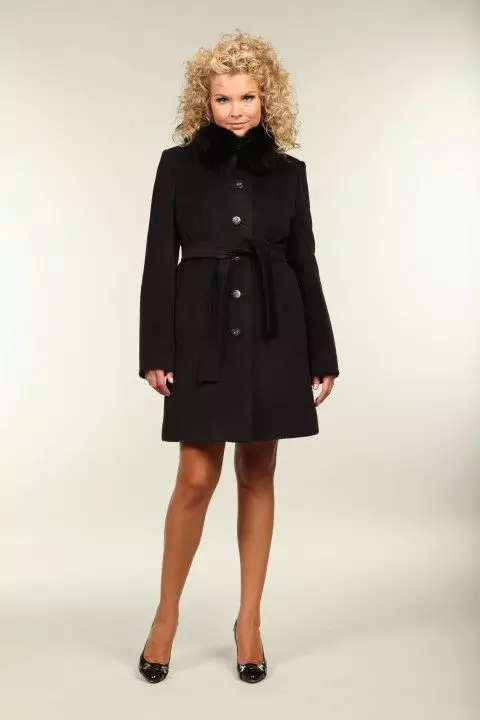 Winter Women's Coat (384 mga larawan): Fashionable 2021 sa sintepsum, hooded, kabataan, lana, para sa buntis, amerikana pababa 643_21
