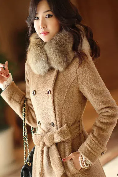 Winter Women's Coat (384 mga larawan): Fashionable 2021 sa sintepsum, hooded, kabataan, lana, para sa buntis, amerikana pababa 643_218