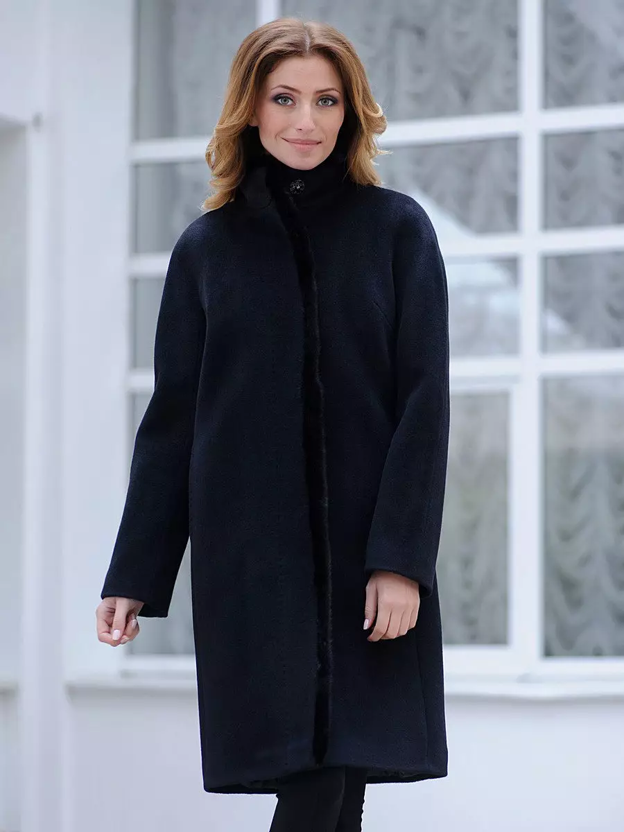Winter Women's Coat (384 mga larawan): Fashionable 2021 sa sintepsum, hooded, kabataan, lana, para sa buntis, amerikana pababa 643_265