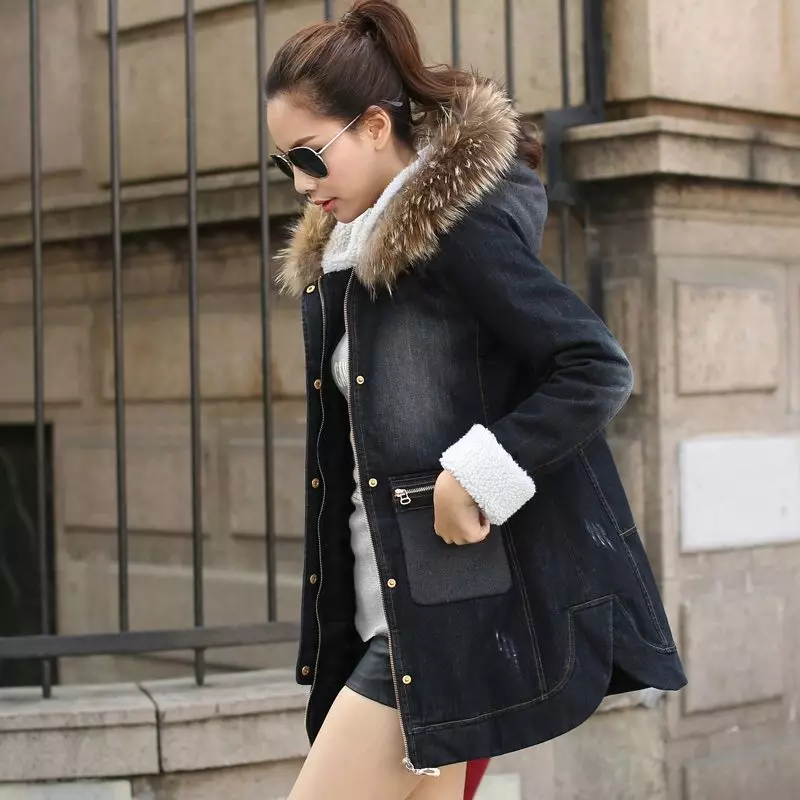Téli női kabát (384 fotók): divatos 2021 a sintepsumon, kapucnis, ifjúság, gyapjú, terhes, kabát 643_268