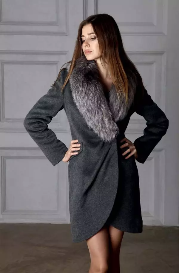 Téli női kabát (384 fotók): divatos 2021 a sintepsumon, kapucnis, ifjúság, gyapjú, terhes, kabát 643_27