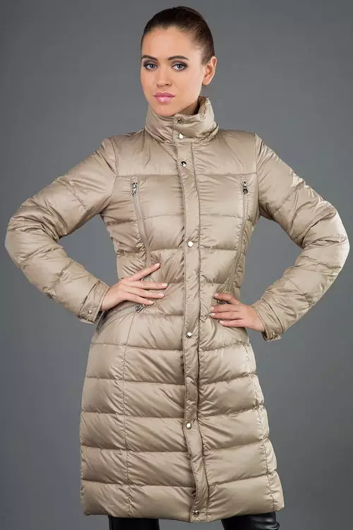 Téli női kabát (384 fotók): divatos 2021 a sintepsumon, kapucnis, ifjúság, gyapjú, terhes, kabát 643_273