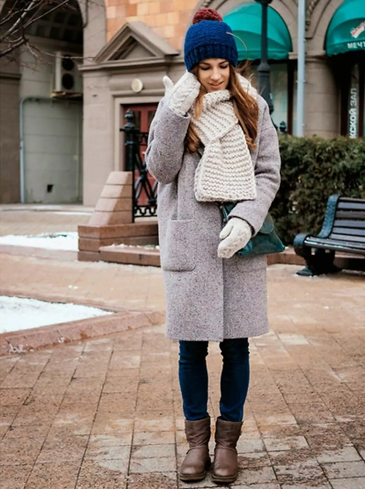 Winter Women's Coat (384 mga larawan): Fashionable 2021 sa sintepsum, hooded, kabataan, lana, para sa buntis, amerikana pababa 643_316
