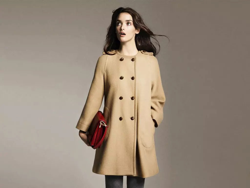 Winter Women's Coat (384 mga larawan): Fashionable 2021 sa sintepsum, hooded, kabataan, lana, para sa buntis, amerikana pababa 643_318