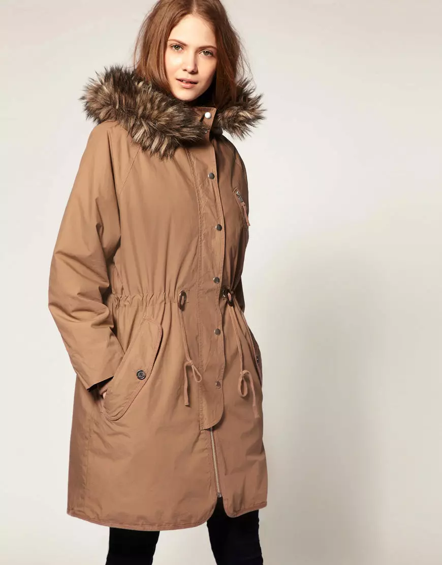 Winter Women's Coat (384 mga larawan): Fashionable 2021 sa sintepsum, hooded, kabataan, lana, para sa buntis, amerikana pababa 643_39