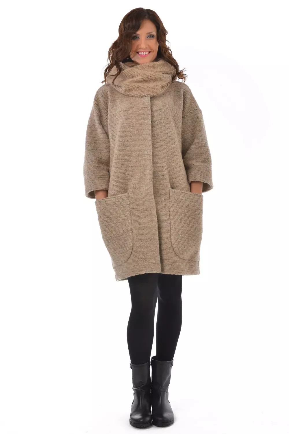 Téli női kabát (384 fotók): divatos 2021 a sintepsumon, kapucnis, ifjúság, gyapjú, terhes, kabát 643_40