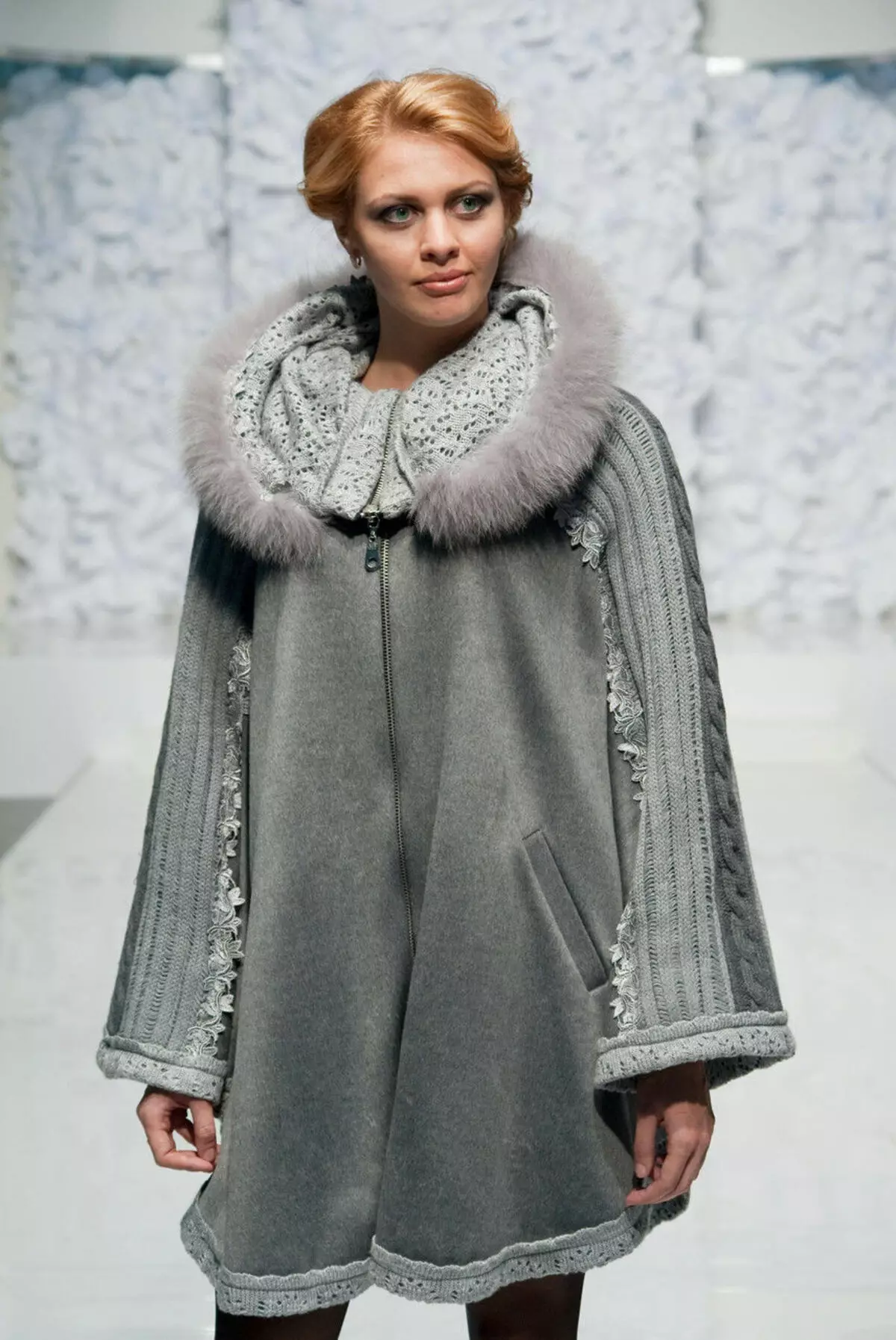 Téli női kabát (384 fotók): divatos 2021 a sintepsumon, kapucnis, ifjúság, gyapjú, terhes, kabát 643_63