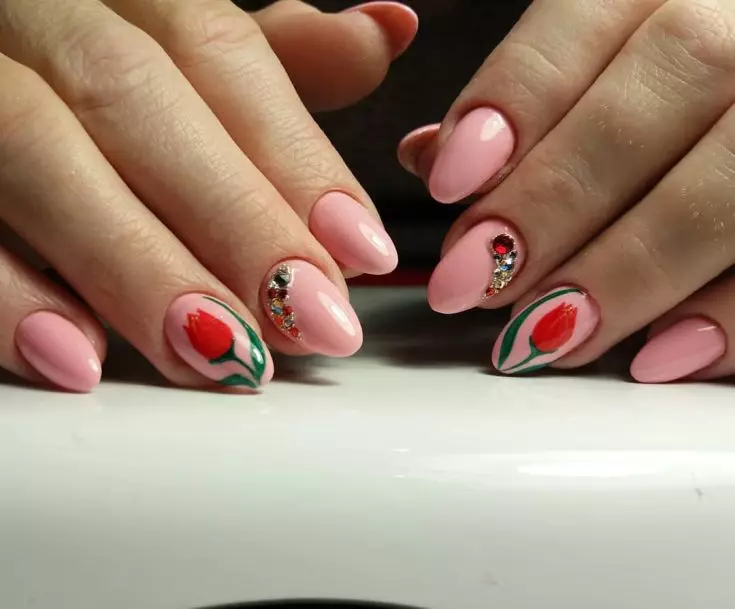 Tulips ku misumari (amafoto 28): Igishushanyo cya Manicure hamwe na tulip 6440_19