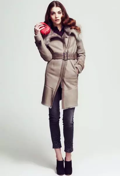 Зимски капут со крзно јака (306 фотографии): женски кожен капут, волнена, завеса, маскирана, модел 644_119