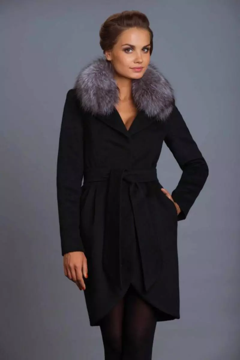 Зимски капут со крзно јака (306 фотографии): женски кожен капут, волнена, завеса, маскирана, модел 644_13