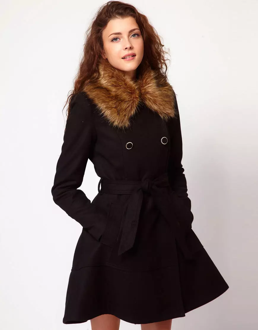 Зимски капут со крзно јака (306 фотографии): женски кожен капут, волнена, завеса, маскирана, модел 644_135