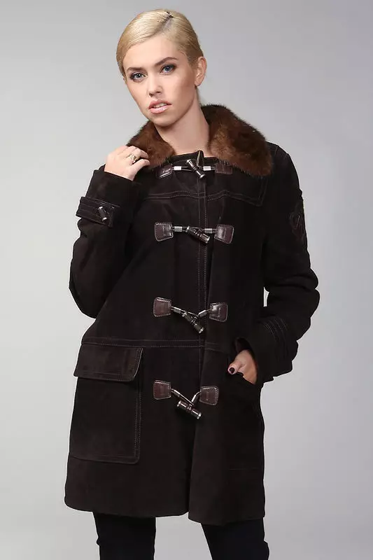 Зимски капут со крзно јака (306 фотографии): женски кожен капут, волнена, завеса, маскирана, модел 644_152