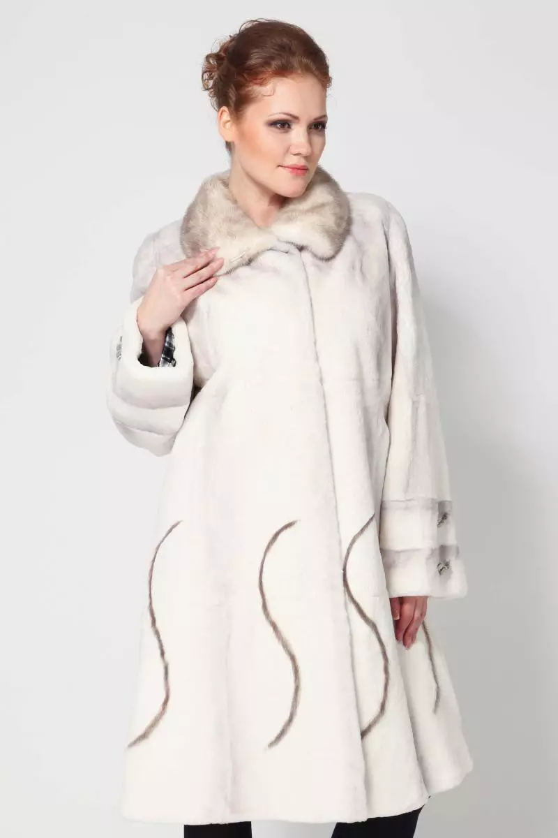 Зимски капут со крзно јака (306 фотографии): женски кожен капут, волнена, завеса, маскирана, модел 644_153