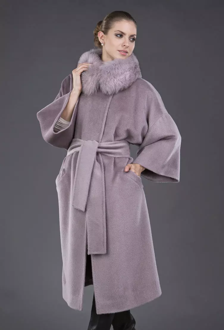 Зимски капут со крзно јака (306 фотографии): женски кожен капут, волнена, завеса, маскирана, модел 644_175