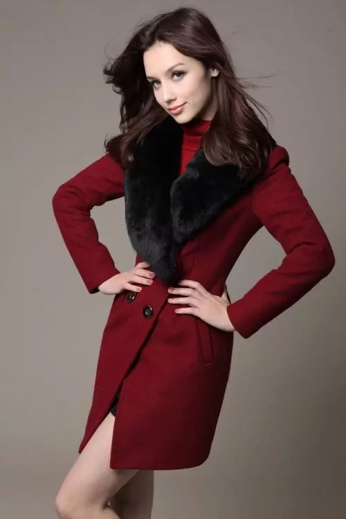 Зимски капут со крзно јака (306 фотографии): женски кожен капут, волнена, завеса, маскирана, модел 644_191