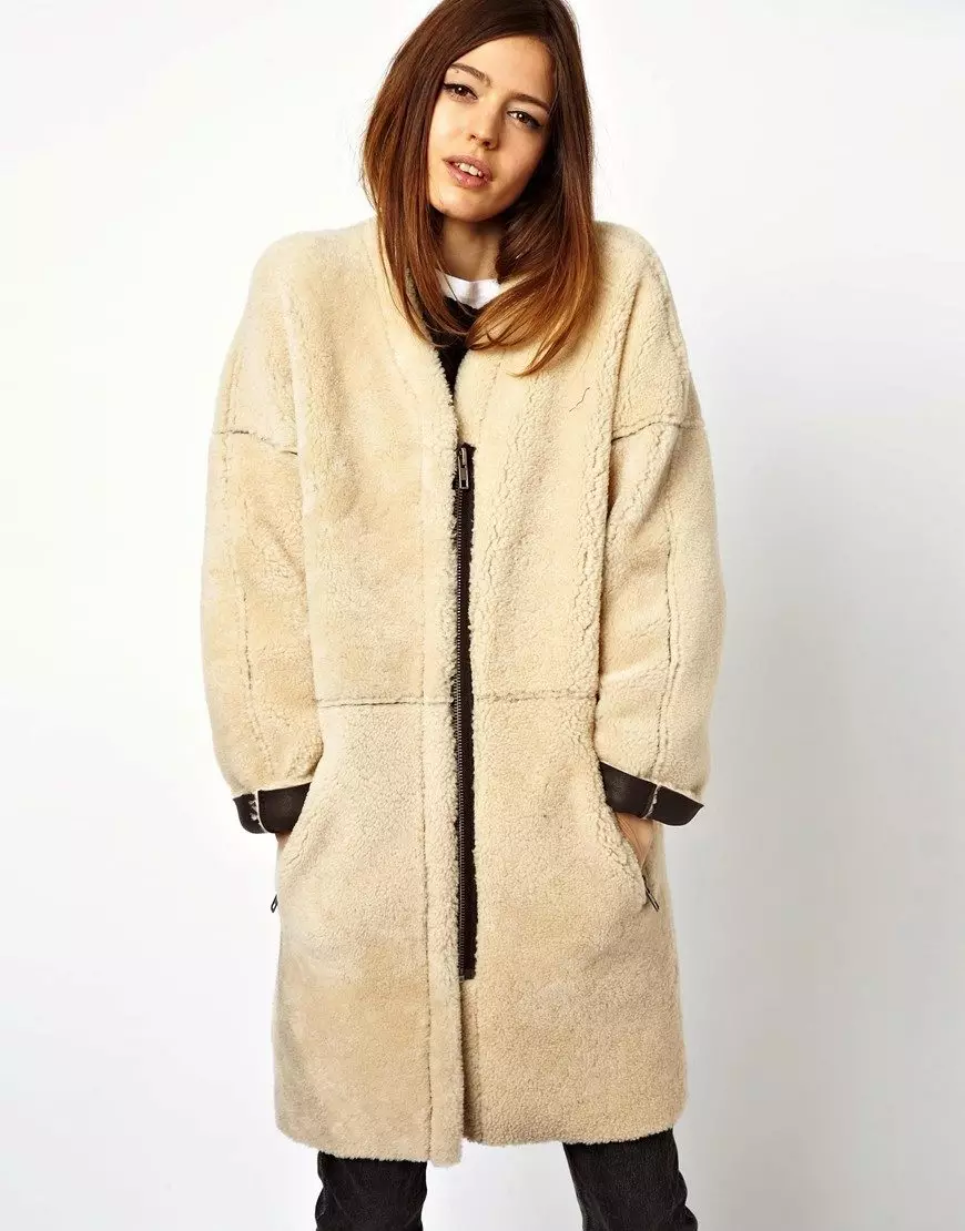 Зимски капут со крзно јака (306 фотографии): женски кожен капут, волнена, завеса, маскирана, модел 644_252