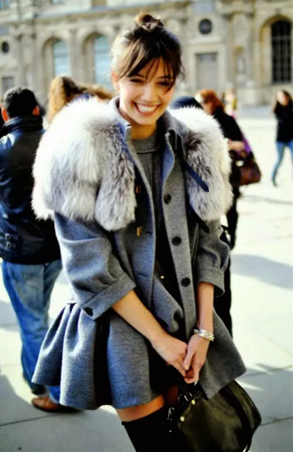 Зимски капут со крзно јака (306 фотографии): женски кожен капут, волнена, завеса, маскирана, модел 644_265