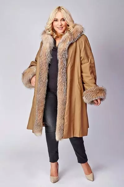 Зимски капут со крзно јака (306 фотографии): женски кожен капут, волнена, завеса, маскирана, модел 644_282