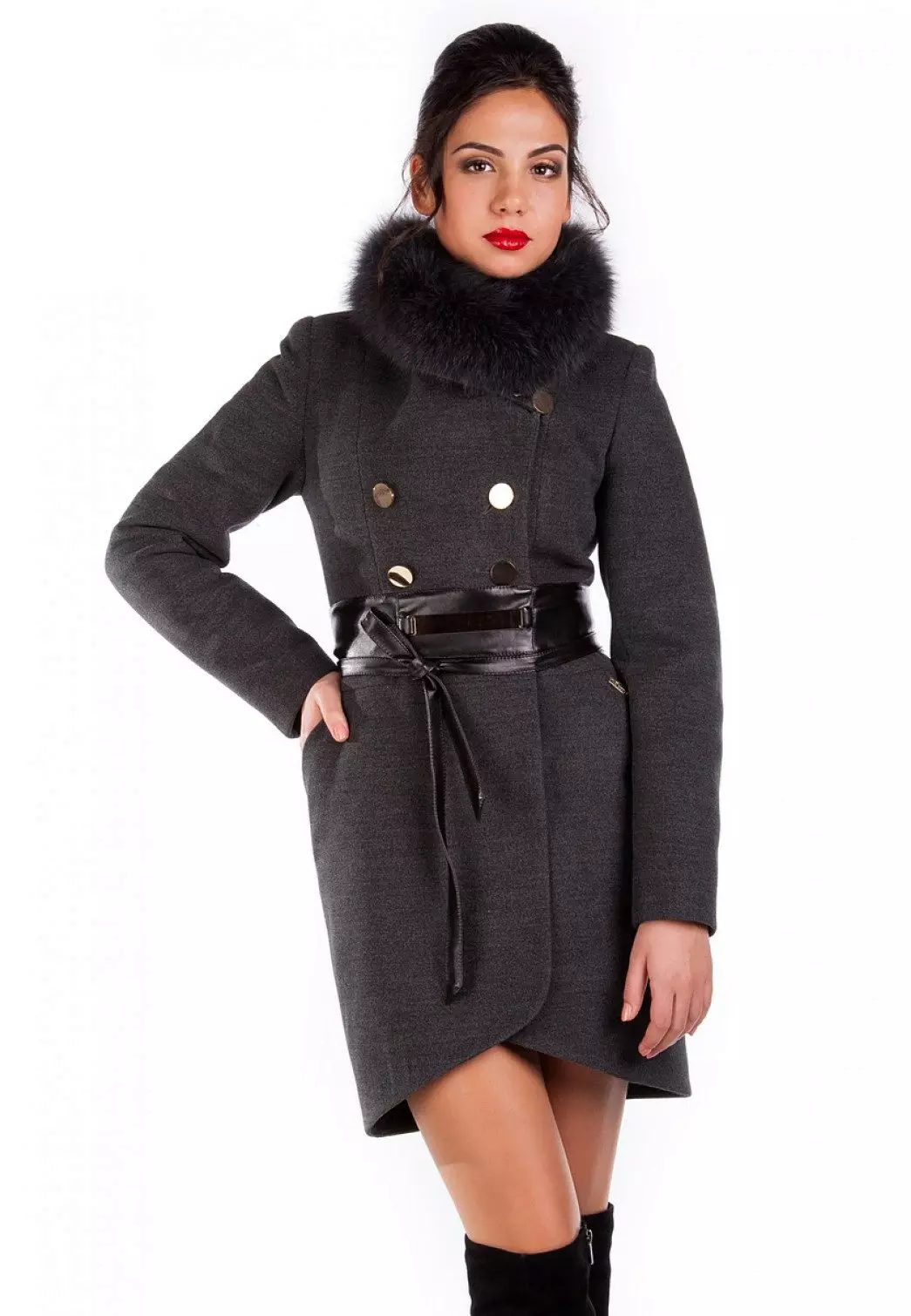 Зимски капут со крзно јака (306 фотографии): женски кожен капут, волнена, завеса, маскирана, модел 644_35
