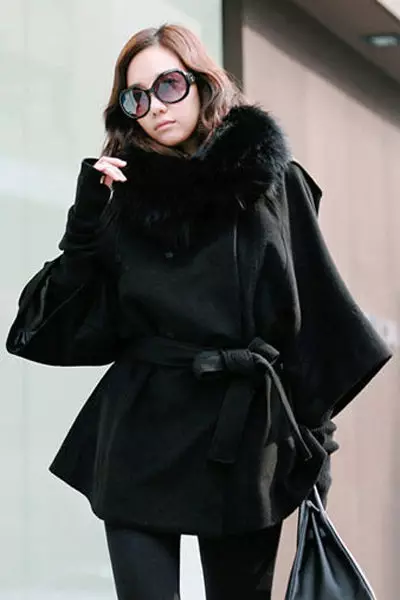 Зимски капут со крзно јака (306 фотографии): женски кожен капут, волнена, завеса, маскирана, модел 644_46