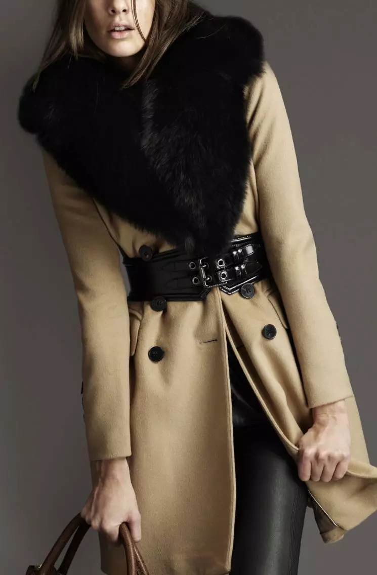 Зимски капут со крзно јака (306 фотографии): женски кожен капут, волнена, завеса, маскирана, модел 644_56