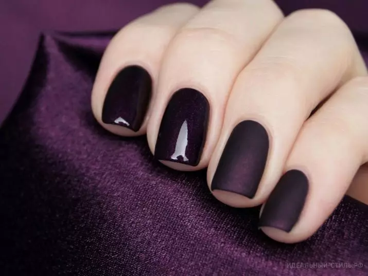 Ahịhịa Matte (26 foto): Ntinye ube monaphonic na varnish, manicure nke Ombre cherry 6471_17