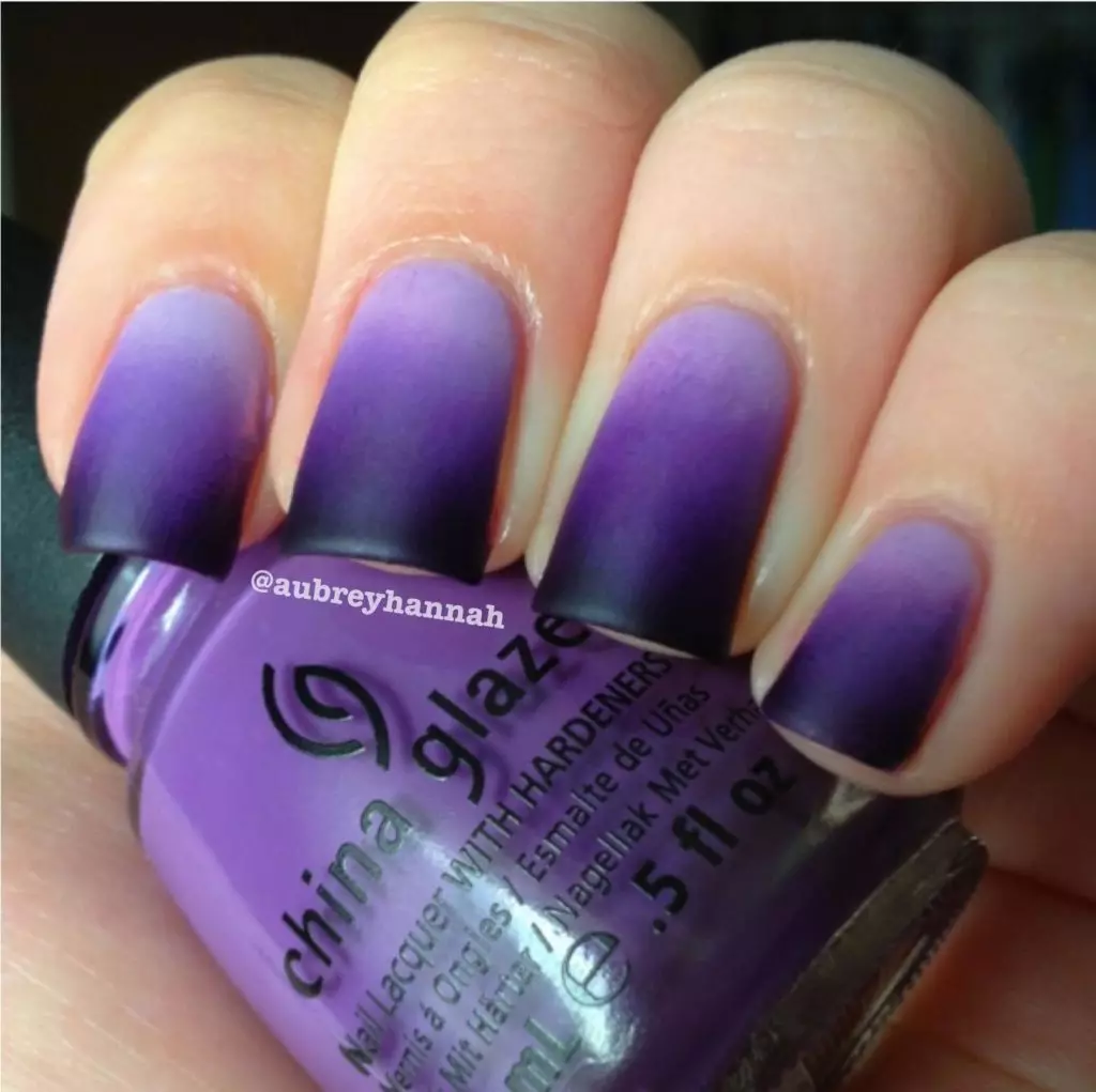 Ahịhịa Matte (26 foto): Ntinye ube monaphonic na varnish, manicure nke Ombre cherry 6471_72