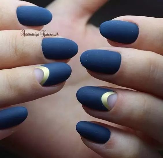 Ahịhịa Matte (26 foto): Ntinye ube monaphonic na varnish, manicure nke Ombre cherry 6471_79