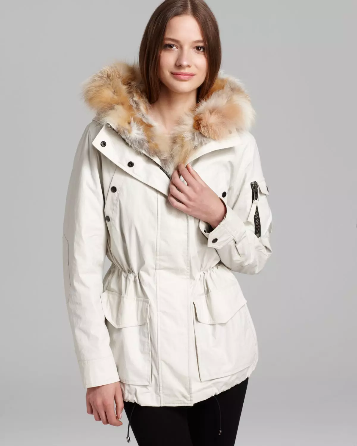 White Park (39 foto): Wanita Musim Sejuk dan Jaket Putih Spring 647_6