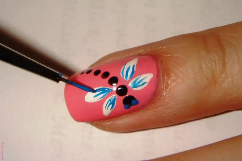 Libelle op 'e nagels (56 foto's): Manikure-ûntwerp mei rhinestone en tekeningstap foar stap 6485_29