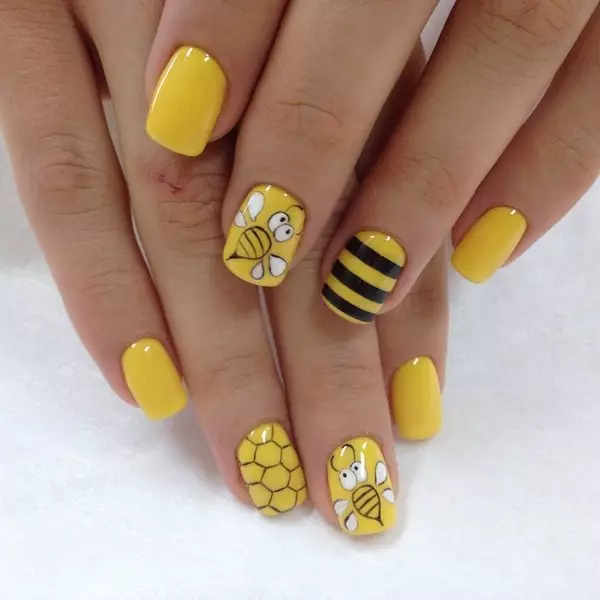 Манікюр з бджілкою (35 фото): ідеї бджолиного дизайну на нігтях 6499_2