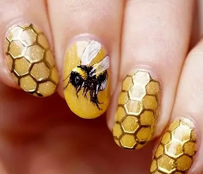 Manikúra s včelou (35 fotografií): myšlenky včelí design na nehty 6499_29