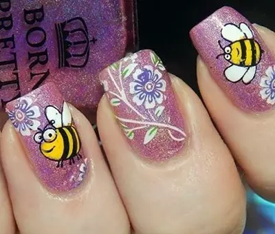 Манікюр з бджілкою (35 фото): ідеї бджолиного дизайну на нігтях 6499_9