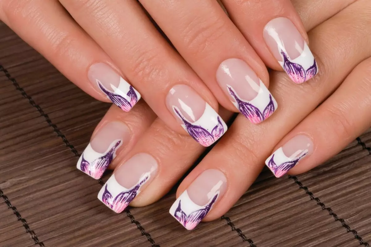 Lilies on the nails (22 photos): manicure design with lilies 6507_18