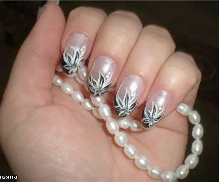 Lilies på neglene (22 billeder): Manicure design med liljer 6507_8