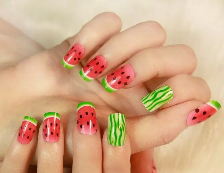 Manikure mei watermeloen (55 foto's): simmerûntwerp fan nagels mei watermeloen tekeningstap by stap 6515_49