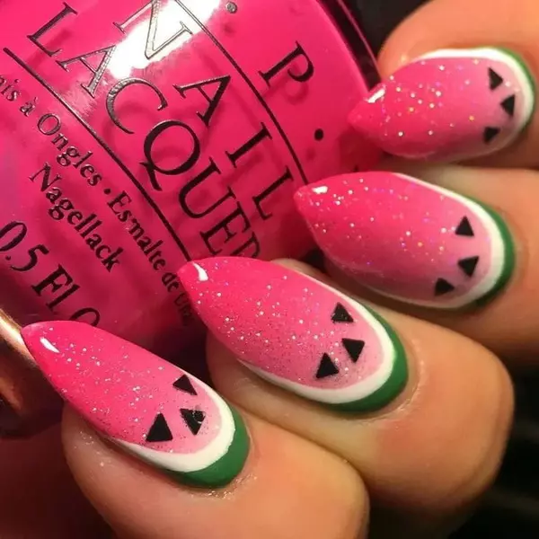 Manicure nrog Watermelon (55 Duab): Caij Ntuj Sov Tsim ntawm Tes Nrog Watermelon Teeb Duab Los Ntawm Kauj Ruam 6515_52