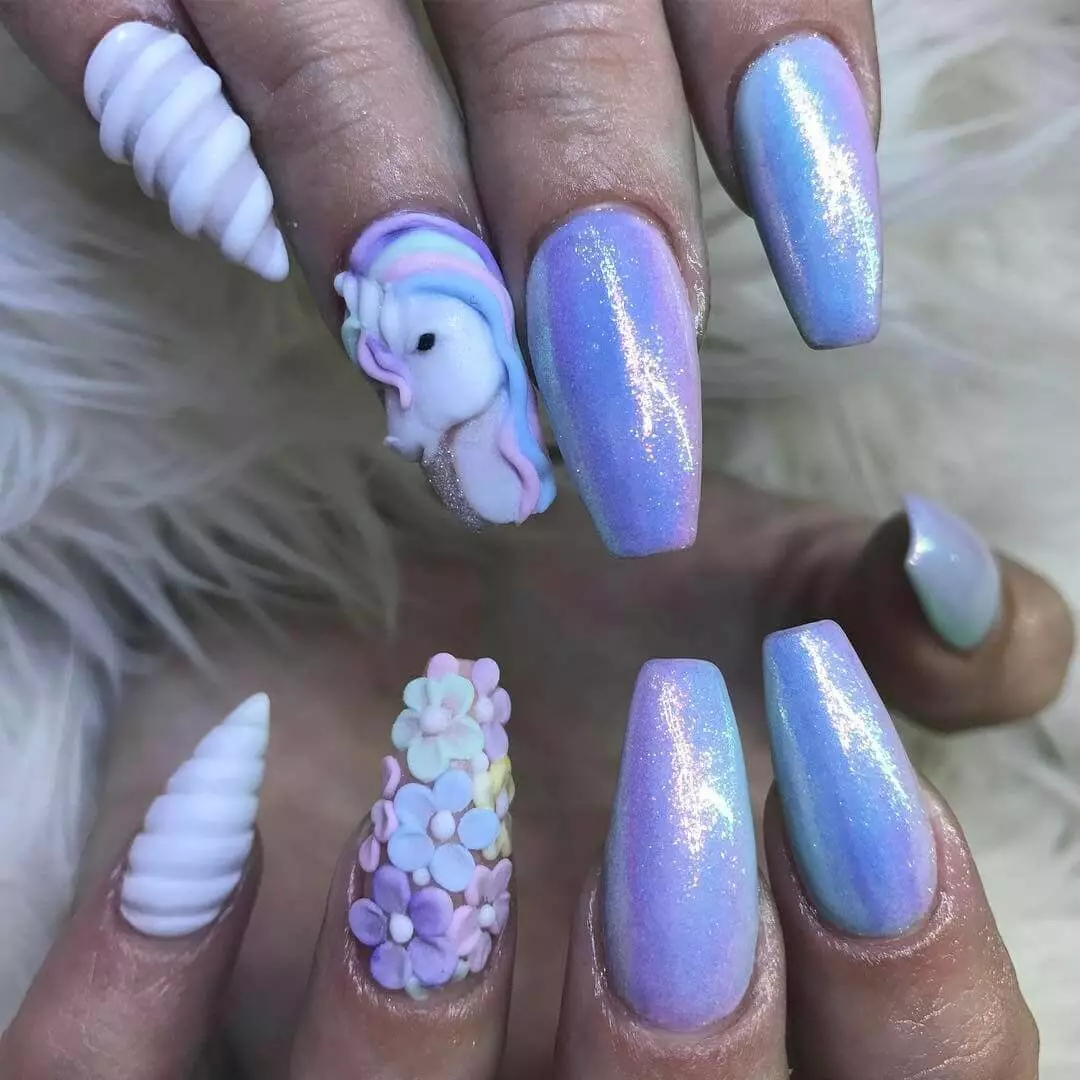 Manicure with Unicorn (32 Photos): Nail Design na may Rainbow and Unicorn in Youth Style 6516_14