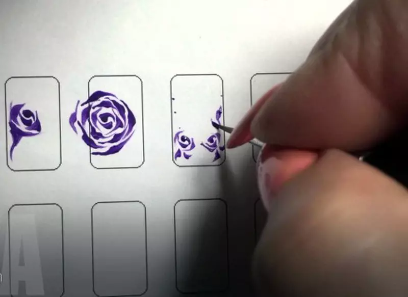 Монограма на ноктите стъпка по стъпка (61 снимки): Как да се научите да ги нарисувате? Данчета за маникюр за начинаещи, схеми и дизайнерски примери 6520_53