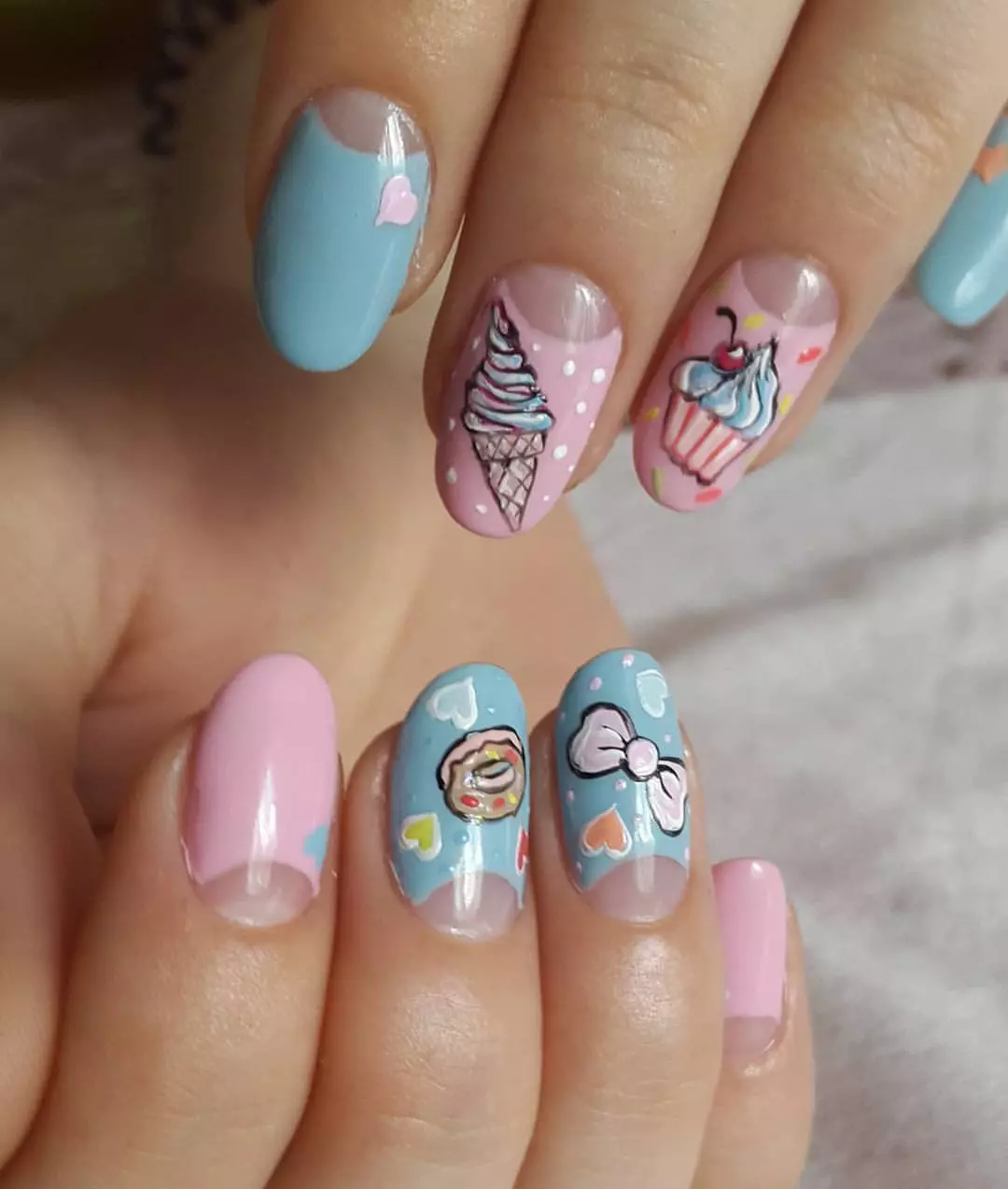 Manicure with sweets (40 photos): nail design ideas with donkeys, cakes, caramel and candy 6523_3