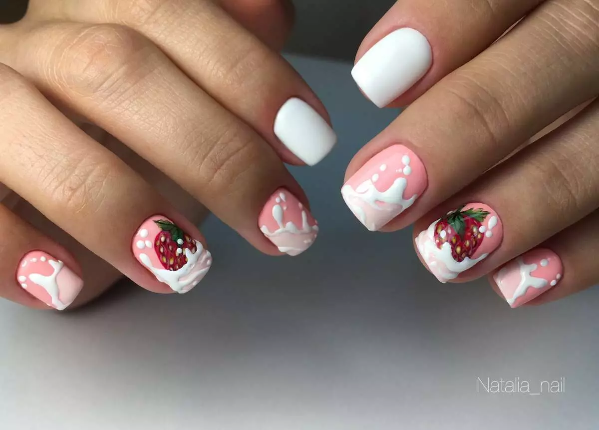 Manicure dengan Sweets (40 foto): Ide Desain Kuku dengan Keledai, Kue, Karamel dan Permen 6523_35