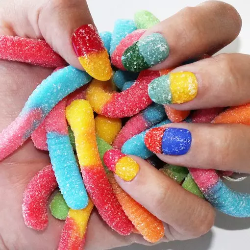Manicure with sweets (40 photos): nail design ideas with donkeys, cakes, caramel and candy 6523_39