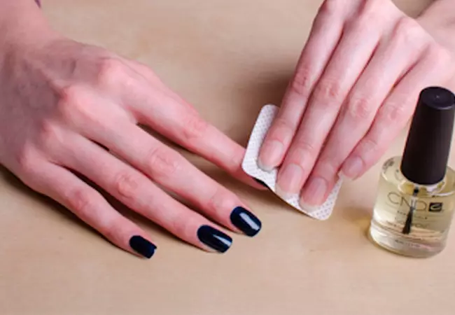 Gel monophasé pour extension à ongles: qu'est-ce que c'est? Comment utiliser les moyens? Instructions d'extension des ongles étape par étape sur les formulaires 6567_28