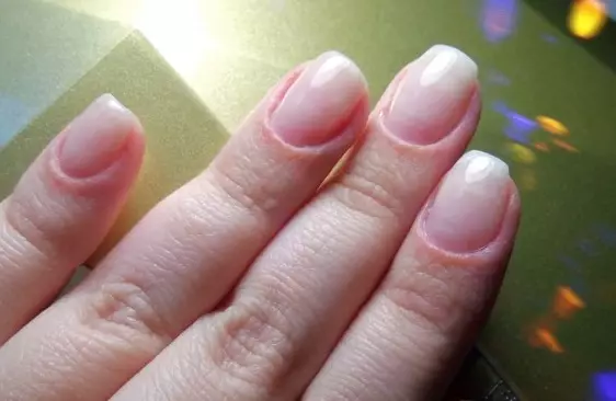 Nail Extension (114 bilder): Gelförlängning. Hur man gör vackra omfattande naglar? Recensioner 6572_43