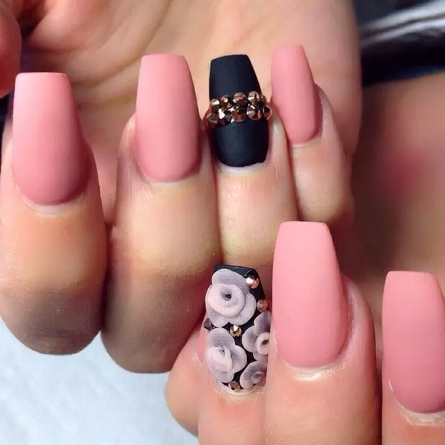 Mat uitgebreide naels (38 foto's): manicure ontwerp idees 6586_36